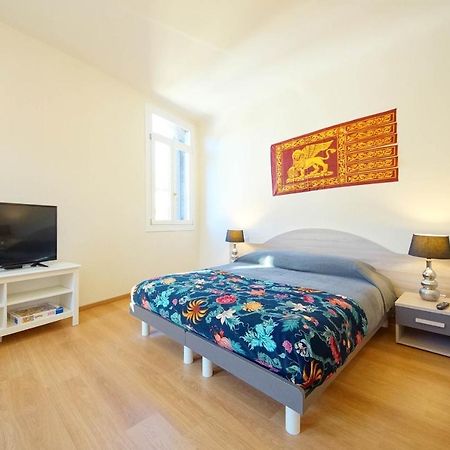 Ca' Circus 4 Rooms Wi-Fi Fibre Венеція Екстер'єр фото